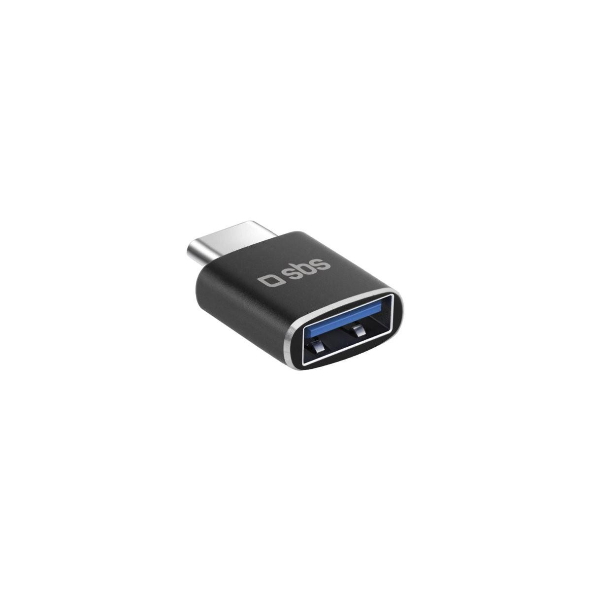 Un adaptador negro de USB-C a USB-A con el logotipo de la marca en blanco, sobre fondo blanco.