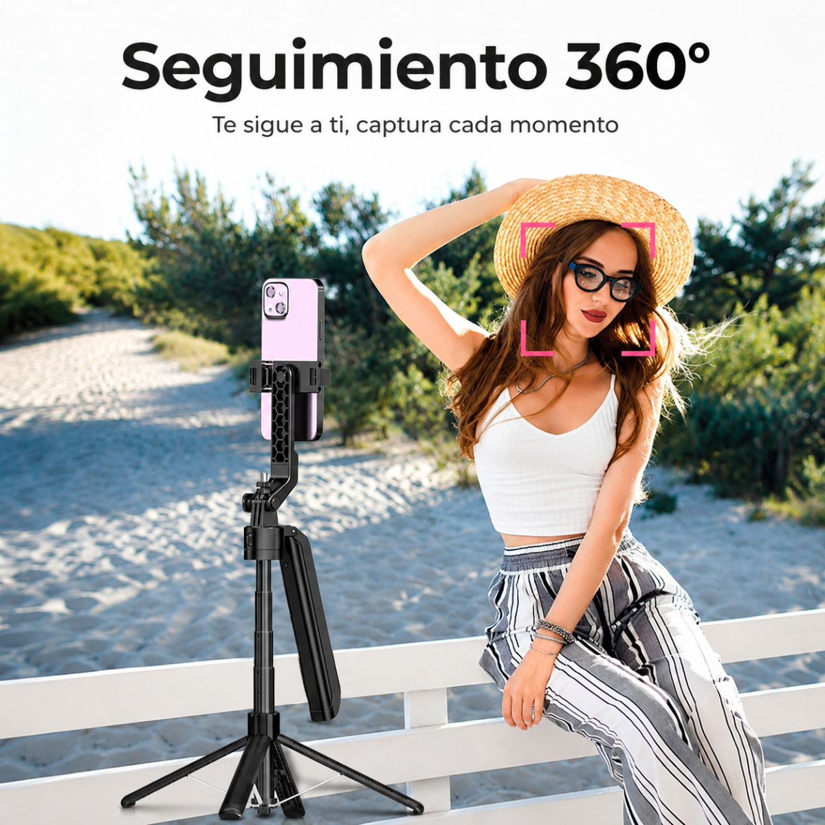 Una mujer con sombrero de paja al aire libre junto a un trípode con smartphone, destacada con un recuadro rosa.