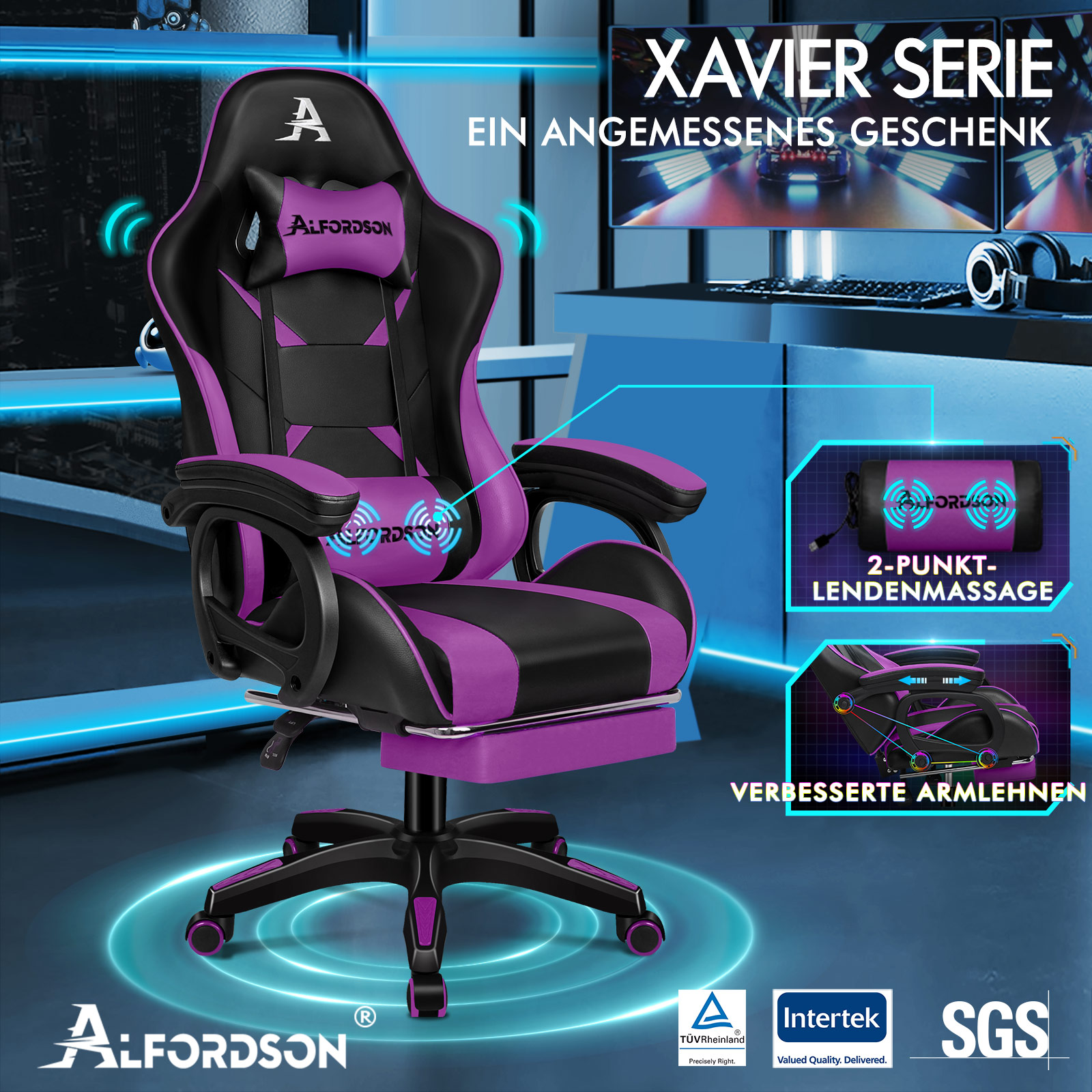 Schwarzer und lila Gaming-Stuhl mit Massagefunktion und verstellbaren Armlehnen in einem blau beleuchteten Raum.