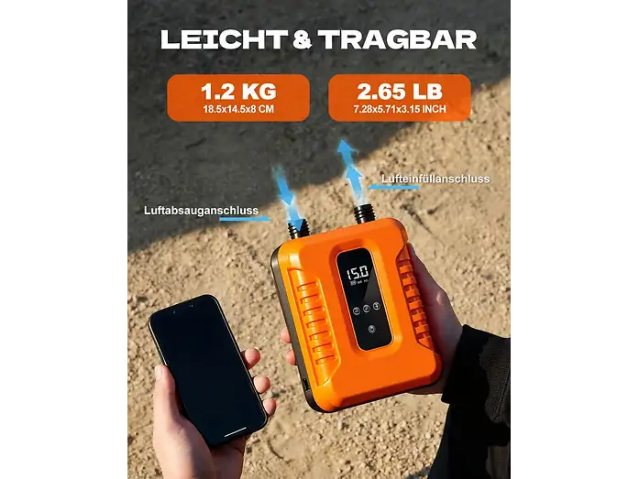 Eine orangefarbene tragbare Luftpumpe neben einem Smartphone mit Gewichts- und Größenangaben.