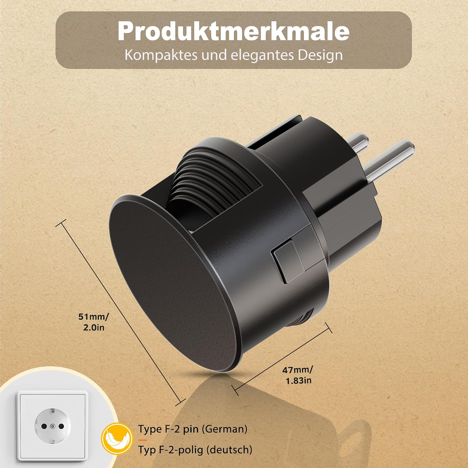 Schwarzer Typ F-2-Pin deutscher Stecker mit Maßangaben vor beigem Hintergrund.