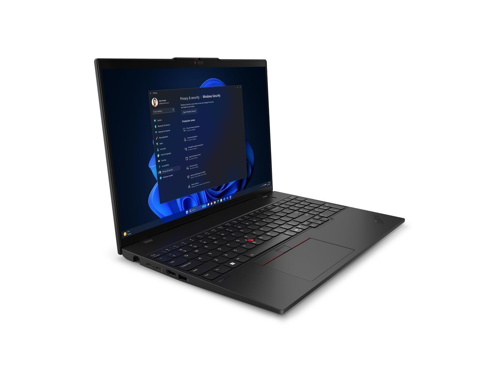 Ein schwarzer Laptop auf weißem Hintergrund zeigt Windows-Sicherheitseinstellungen auf dem Bildschirm.