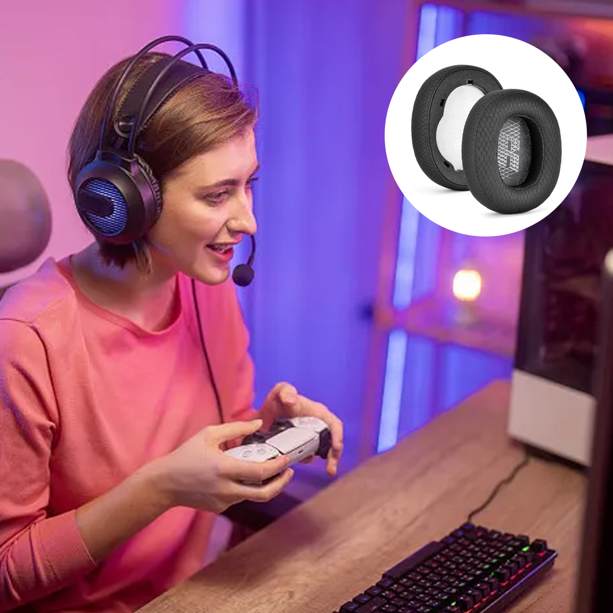Eine Frau im rosa Shirt spielt mit Controller, mit Ohrpolstern im Kreis.