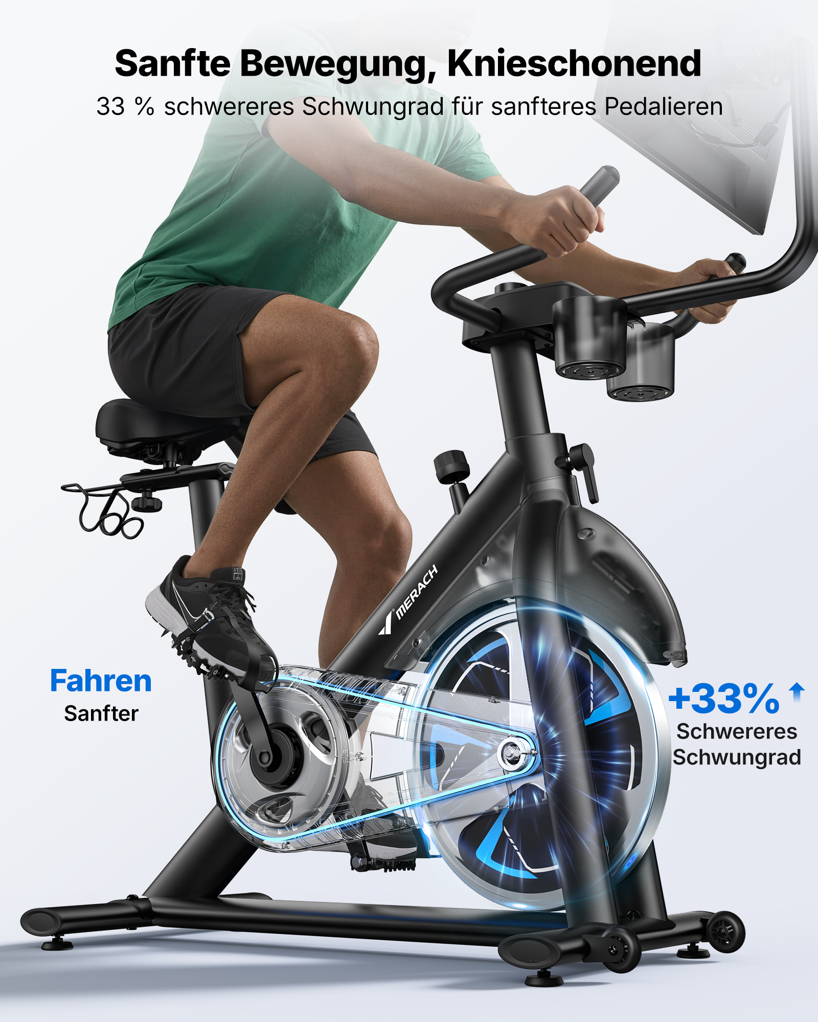 Ein Mann trainiert auf einem schwarzen Heimtrainer mit blauen Grafiken und Texten über das Schwungrad.
