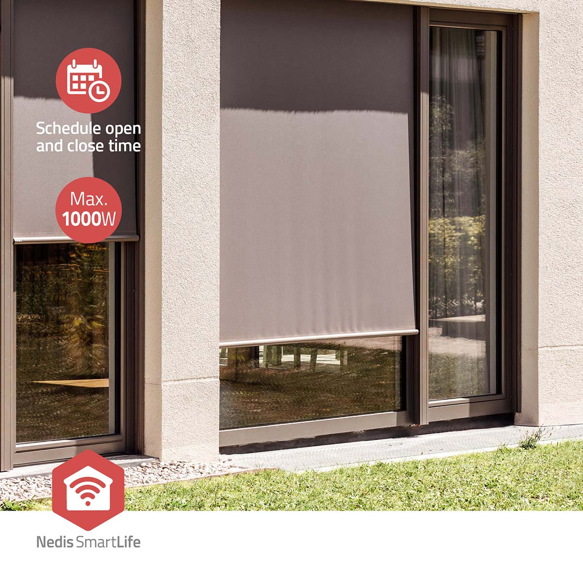 Moderne graue Aussenrollos an einem Fenster mit Textoverlays fuer smarte Zeitplanung und maximale Wattzahl.