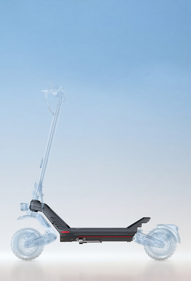 Un monopatín eléctrico negro con diseño transparente azul en la parte delantera y trasera sobre fondo claro.