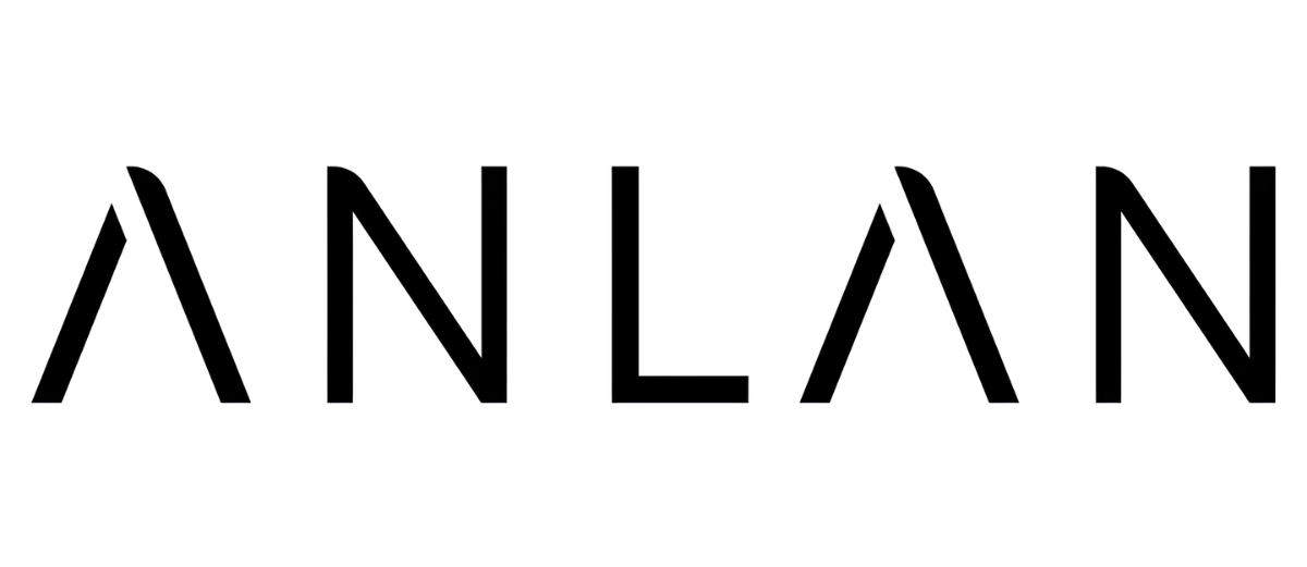 La parola nera "ANLAN" in un font sans-serif stilizzato su sfondo bianco.