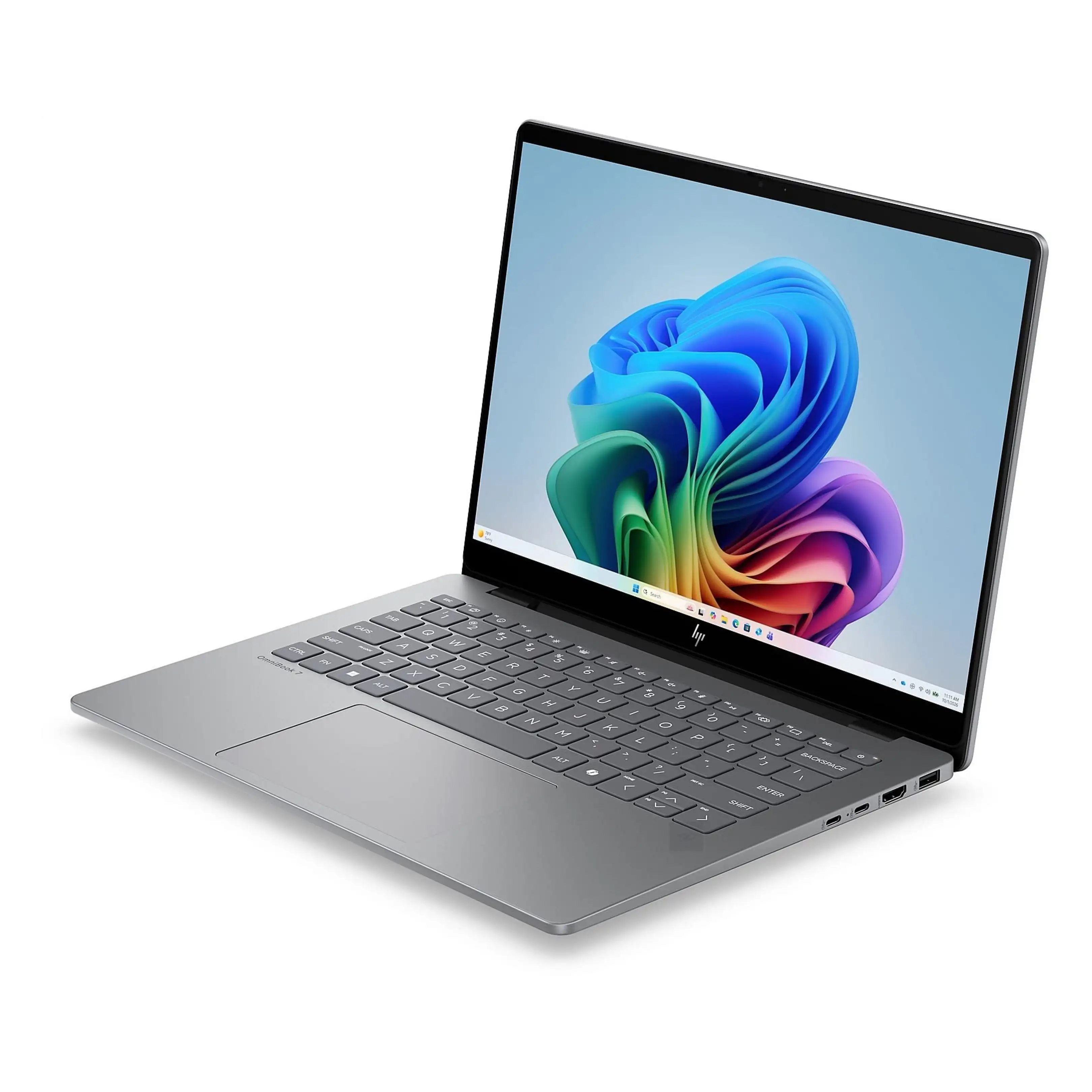 Un laptop HP argentato aperto su superficie bianca con uno sfondo astratto e colorato con onde blu, verdi e rosa.