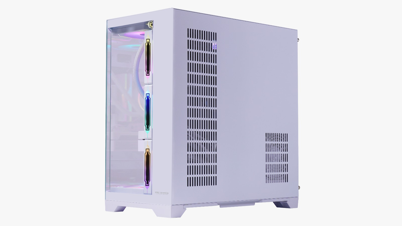 Un tower per PC da gioco bianco con illuminazione RGB e pannello laterale in vetro su sfondo bianco.