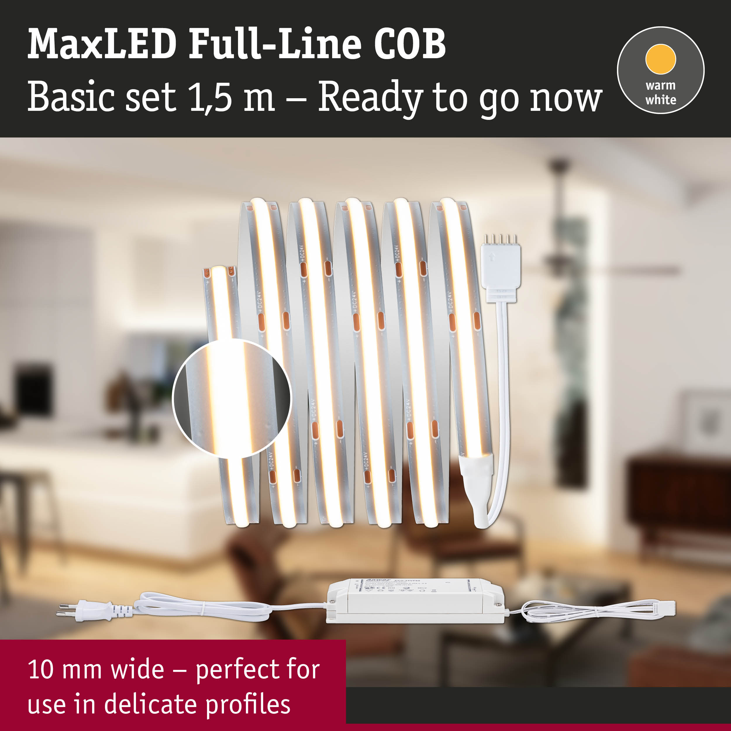 Taśma LED MaxLED Full-Line COB 1,5 m z ciepłym białym światłem, zasilaczem i wtyczką w salonie.