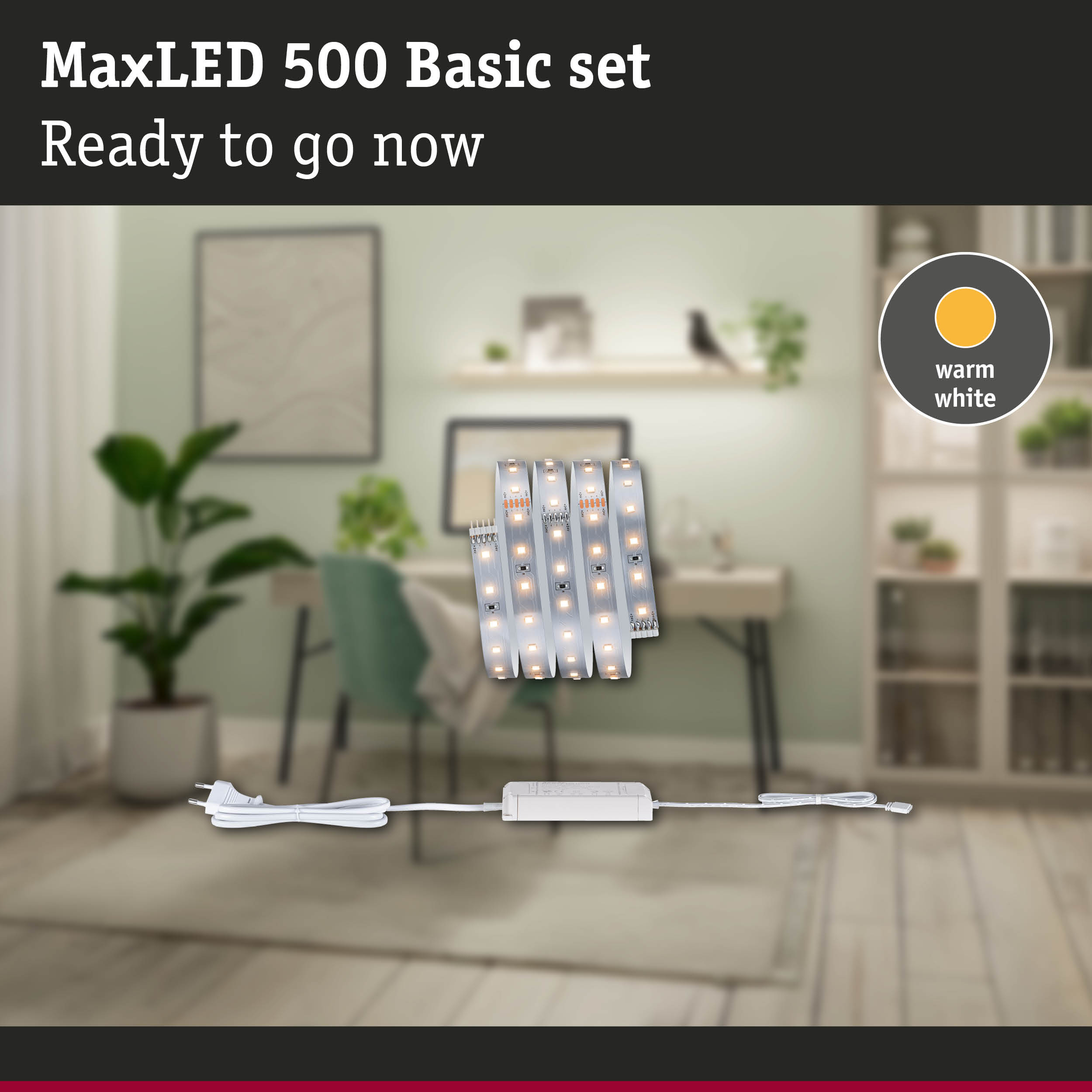 MaxLED 500 Basis-Set für warmweißes Licht, inklusive LED-Streifen, Netzteil und Stecker in einem Wohnzimmer.