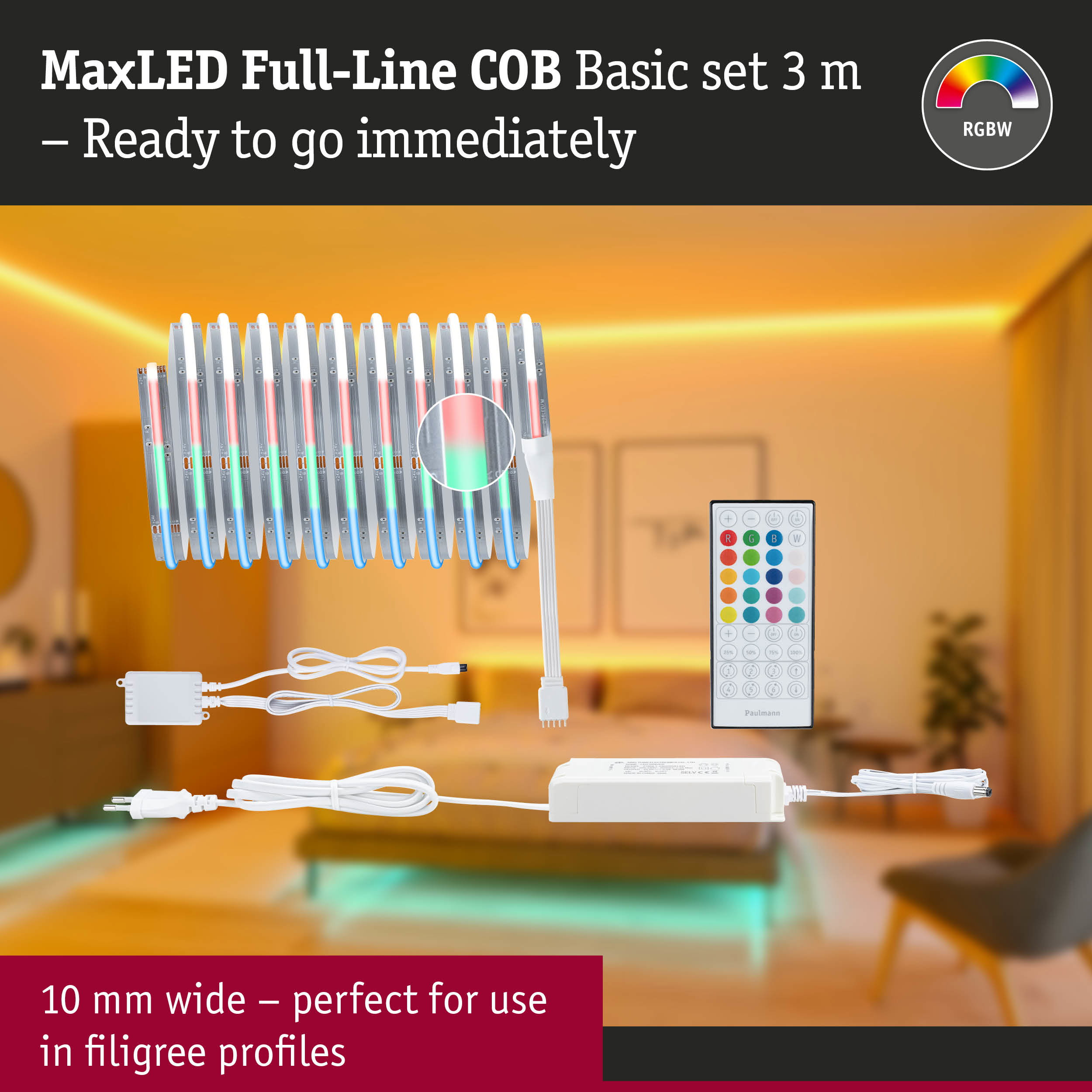 MaxLED COB LED-Streifen-Set mit Fernbedienung, Netzteil und Stecker vor einem beleuchteten Schlafzimmer.