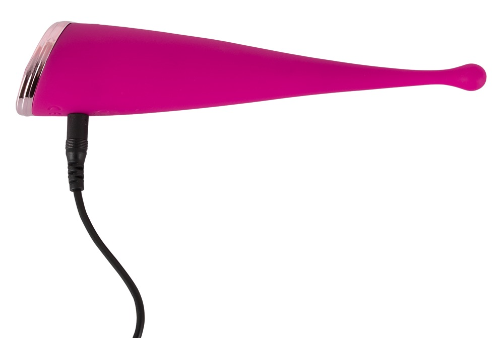 Ein pinkes, kegelförmiges Sexspielzeug mit schwarzem Ladekabel vor weißem Hintergrund.