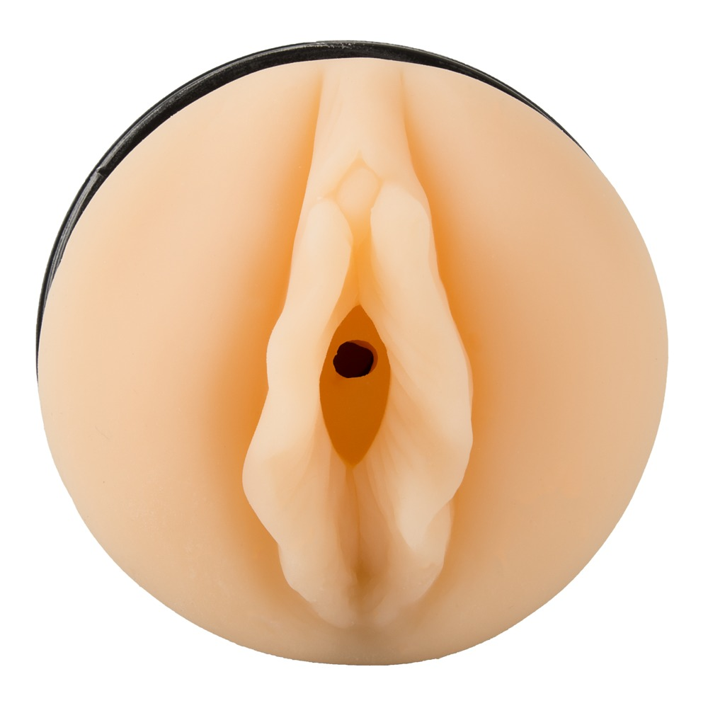 Nahaufnahme eines hautfarbenen, runden Sexspielzeugs mit realistischem anatomischen Design vor weißem Hintergrund.