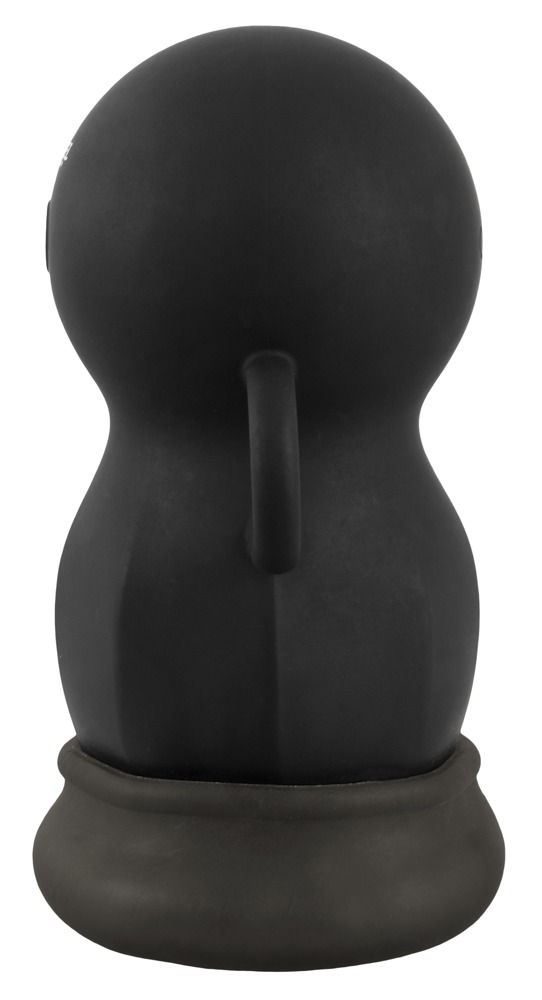 Eine schwarze, glänzende Keramikfigur mit bauchiger Form steht auf einem passenden Sockel vor weißem Hintergrund.