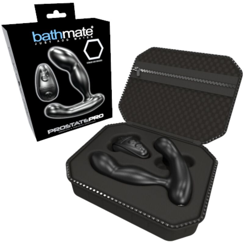 Ein schwarzes Bathmate Prostate Pro Gerät mit Fernbedienung in einem offenen Etui, neben der Produktverpackung.