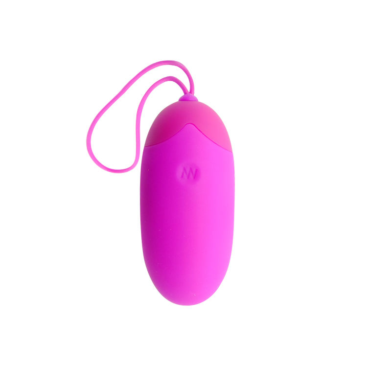 Ein lebendiges, pinkfarbenes, ovales Wellnessgerät mit passender Schlaufe auf weißem Hintergrund.
