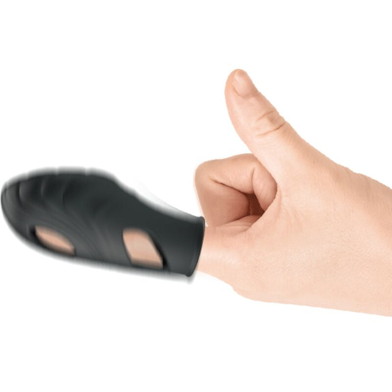 Una mano muestra el pulgar hacia arriba mientras un dedo está cubierto con una funda protectora negra.