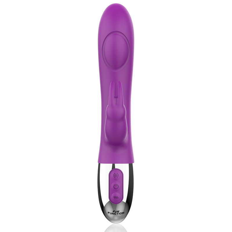 Un vibrador de conejo de silicona morada con base plateada y botones sobre fondo blanco.
