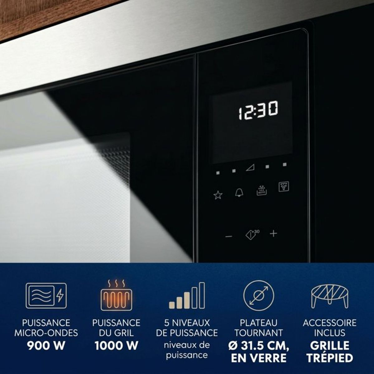 Moderne schwarze Mikrowelle mit digitaler Anzeige und Leistungsdetails unten.
