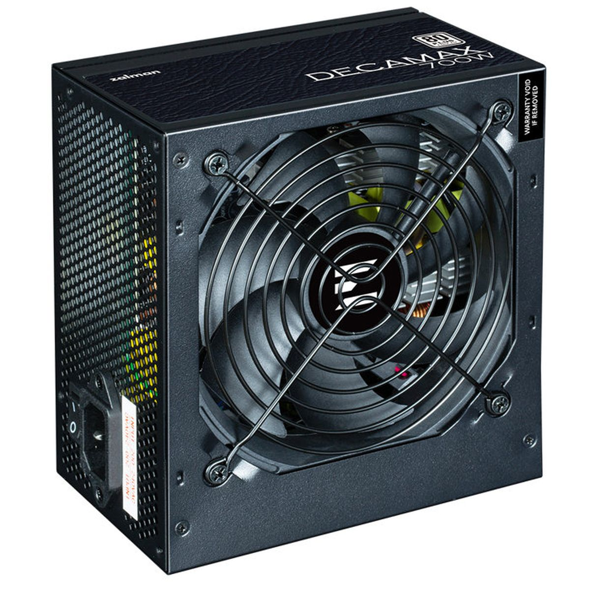 Fuente de alimentación para PC Zalman Decamax 700W negra con un gran ventilador integrado y toma de corriente.