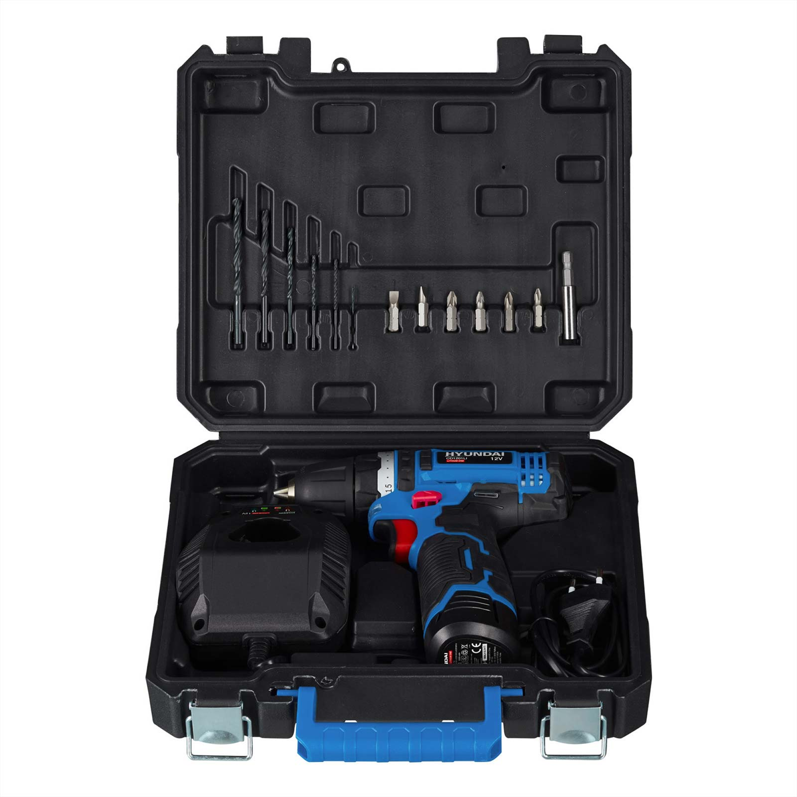 Ein schwarzer Werkzeugkoffer enthält eine blaue Bohrmaschine, einen Akku, ein Ladegerät und verschiedene Bits.