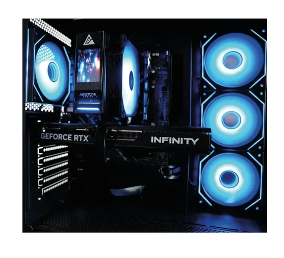 Parlak mavi yanan fanlara ve GeForce RTX yazılı ekran kartına sahip bir PC'nin içi.