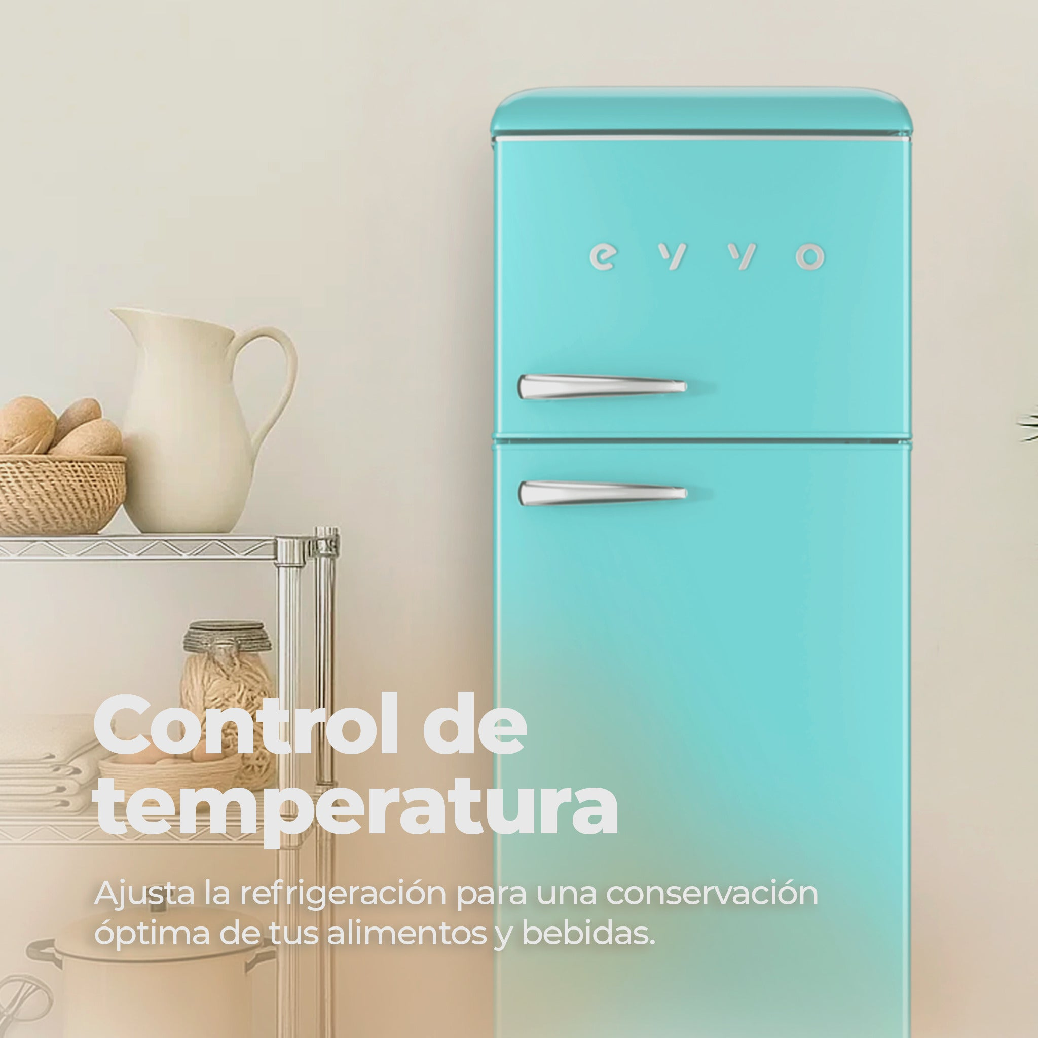 Una nevera retro turquesa junto a una estantería metálica con jarra y cesta.