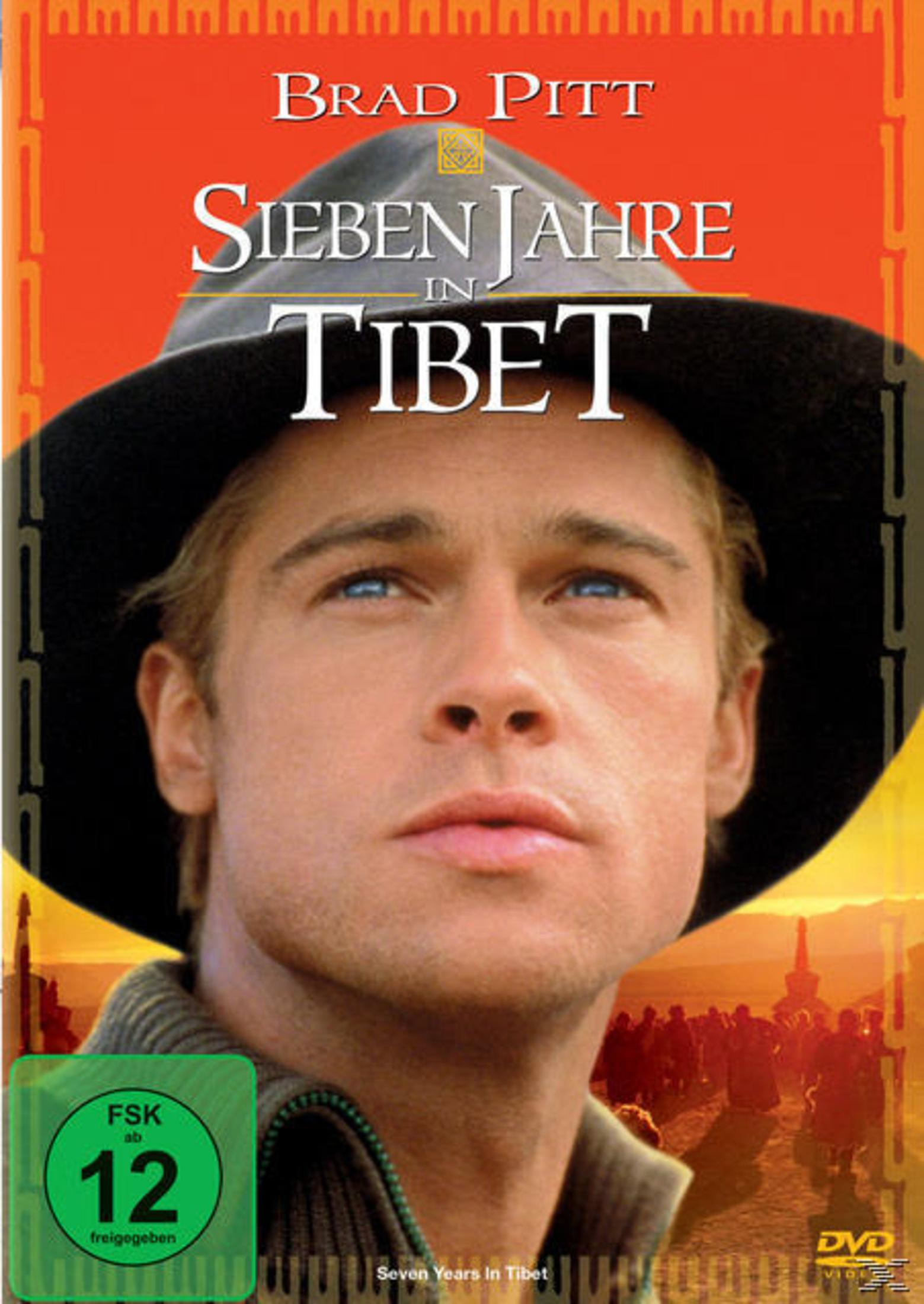 DVD-Cover von Sieben Jahre in Tibet mit Brad Pitt in einem Hut vor einer Berglandschaft.