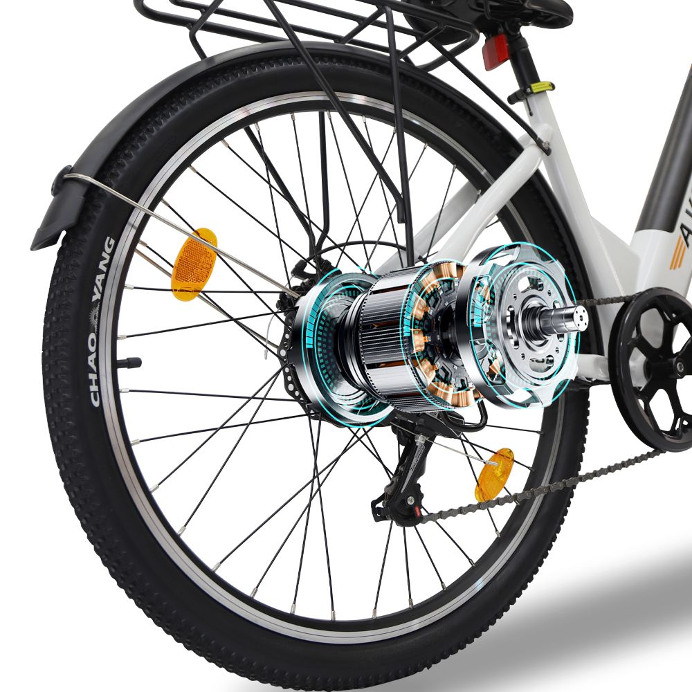 Primer plano de la rueda trasera de una bicicleta eléctrica con motor eléctrico interno visible.