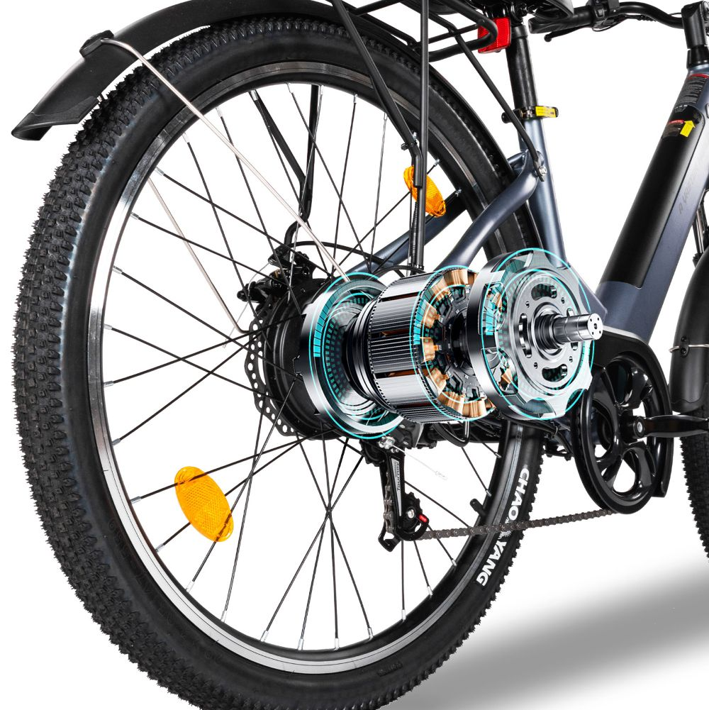 Primer plano de la rueda trasera de una e-bike con motor de buje eléctrico en vista de corte transparente.