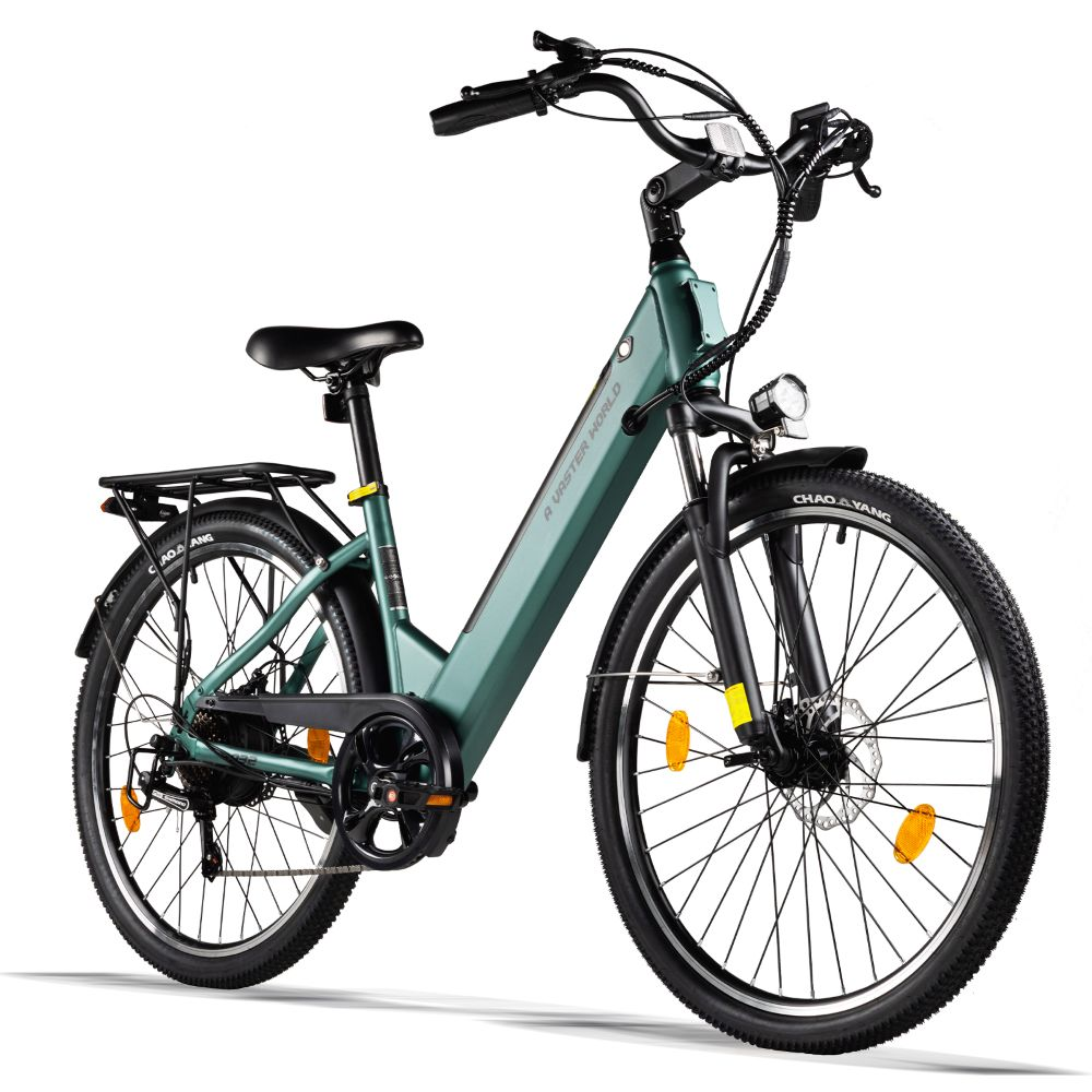 Una bicicleta eléctrica verde mate con asiento negro y parrilla trasera sobre fondo blanco.