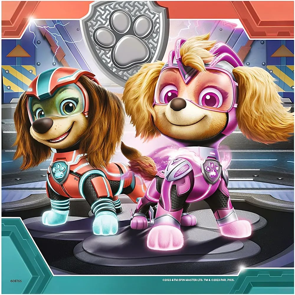 Zwei Paw Patrol Hunde in futuristischen Rüstungen mit leuchtenden Akzenten stehen vor einem grauen Pfotenwappen.