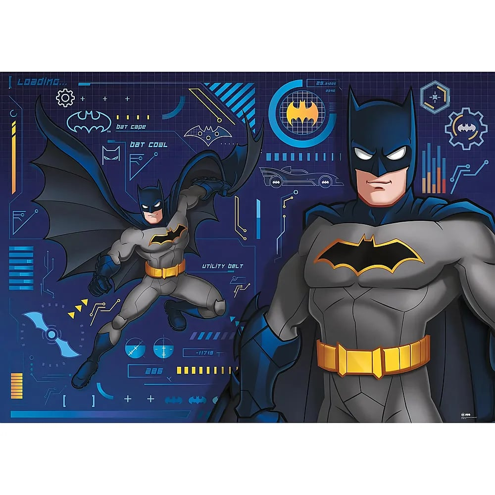 Batman im grau-blauen Anzug vor blauem Tech-Hintergrund mit Fledermaussymbolen.