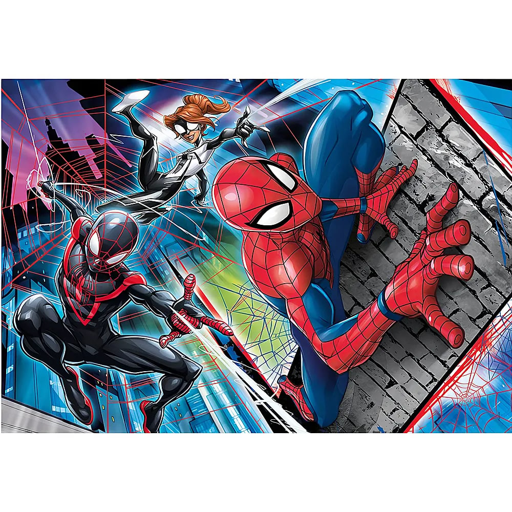 Tre personaggi di Spider-Man in posa d'azione su sfondo urbano con muro di mattoni e linee neon.