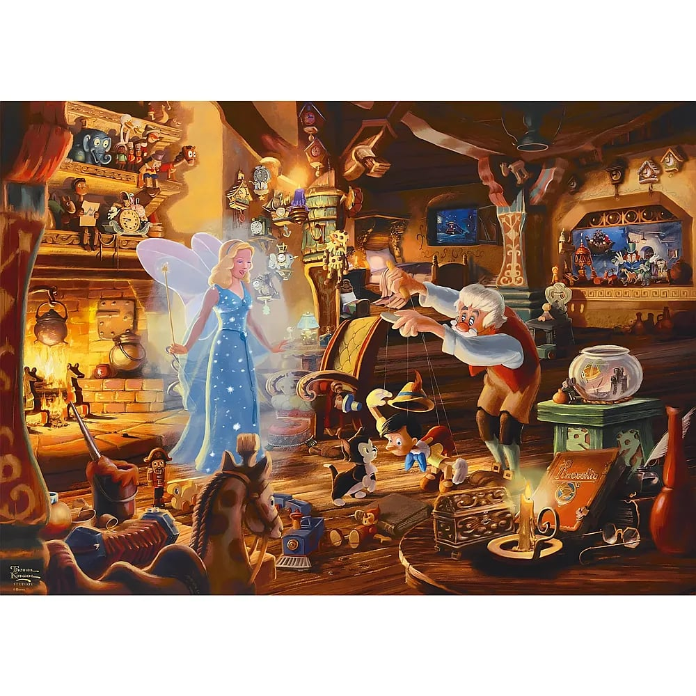 Geppetto in seiner Werkstatt erweckt Pinocchio, beobachtet von der blauen Fee, einer Katze und vielen Holzschnitzereien.