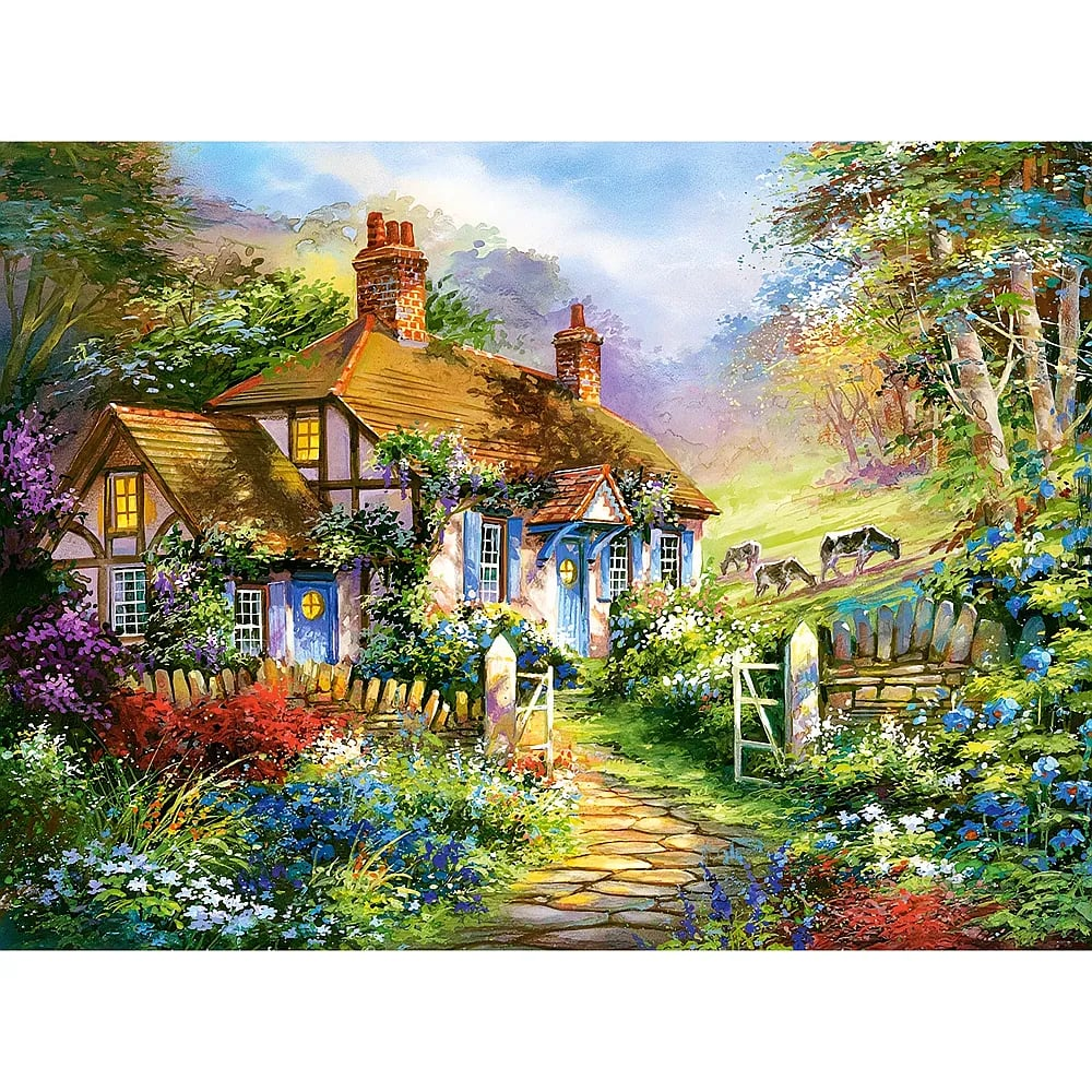 Ein malerisches Cottage mit Steingarten, Blumen und Kühen im Hintergrund.