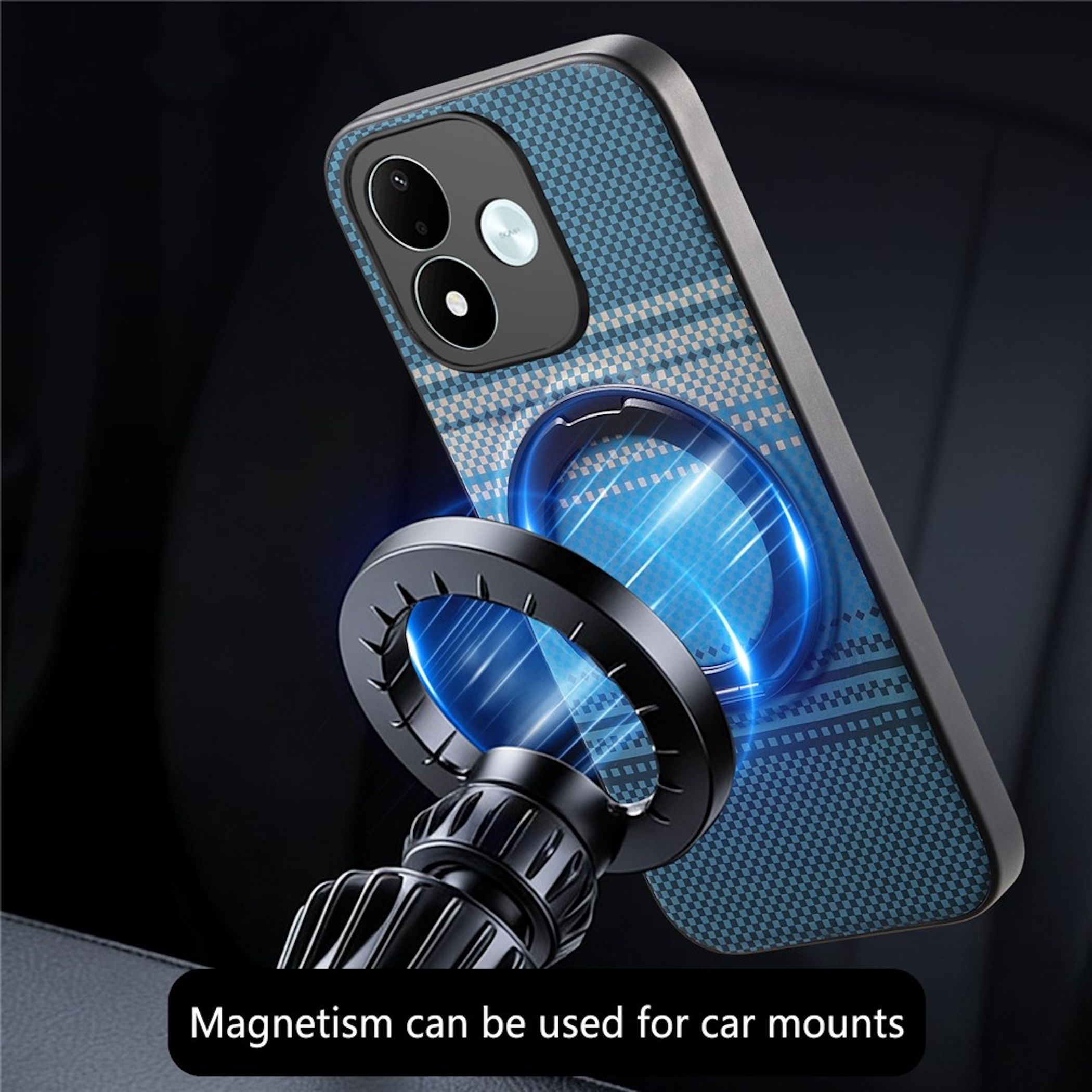 Ein Smartphone mit blauem Muster befestigt sich magnetisch an einer Autohalterung vor dunklem Hintergrund.