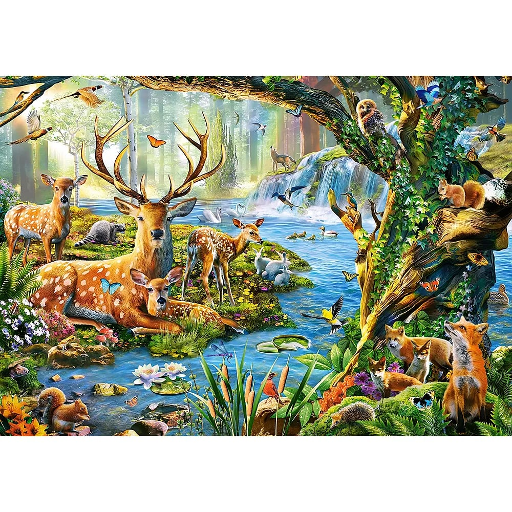 Üppige Waldszene mit Hirschen, Füchsen, Eichhörnchen und Vögeln an einem Bach und Wasserfall.