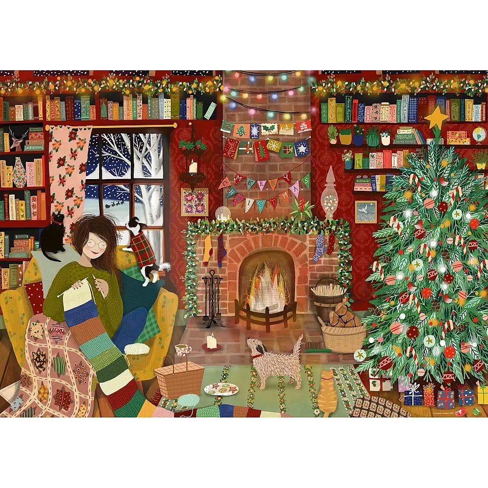 Gemütliches Zimmer mit Kamin, geschmücktem Tannenbaum, Buchtischen und strickender Frau am Fenster mit Haustieren.