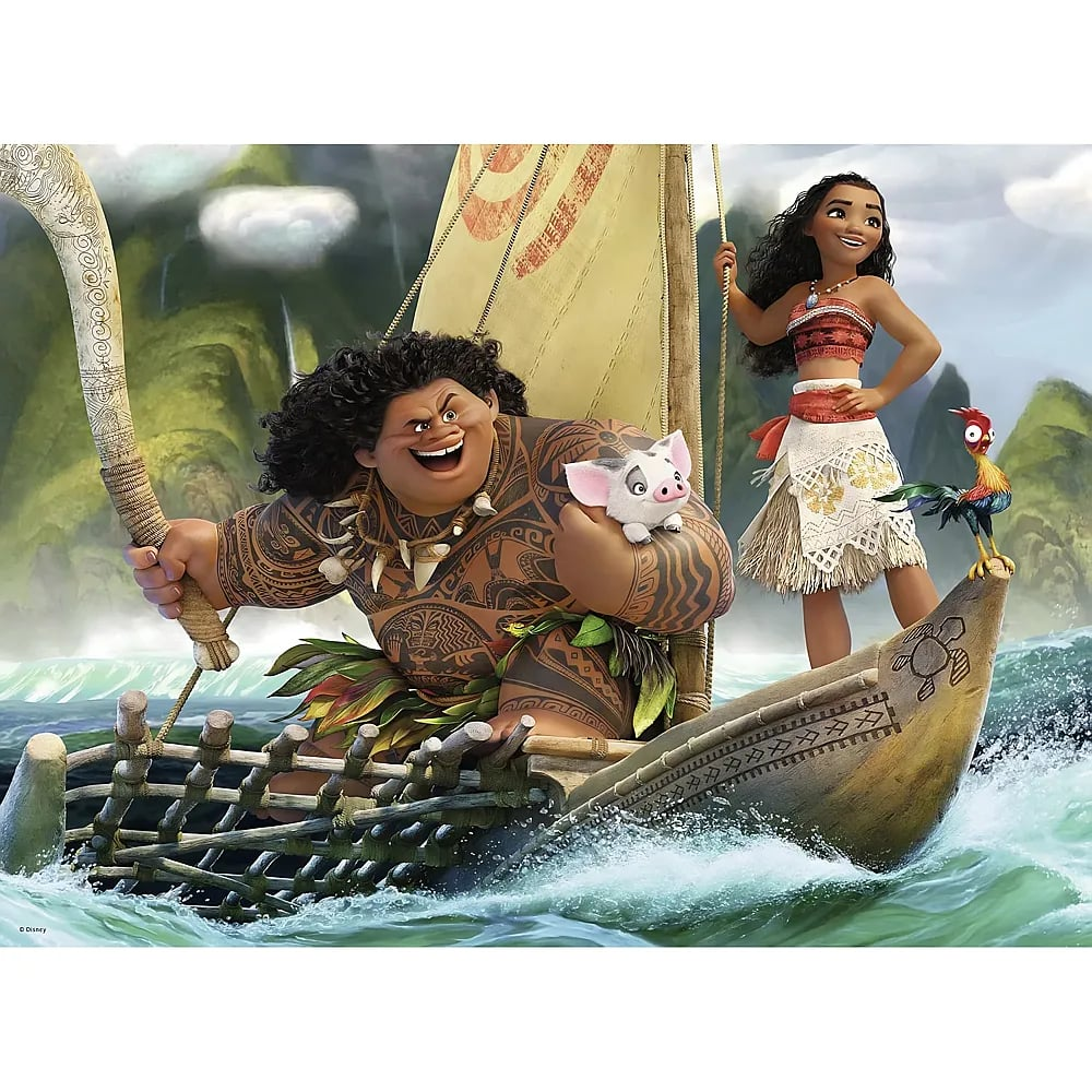 Maui, Moana et leurs animaux naviguent sur un bateau en bois dans des vagues près d'une île verte.