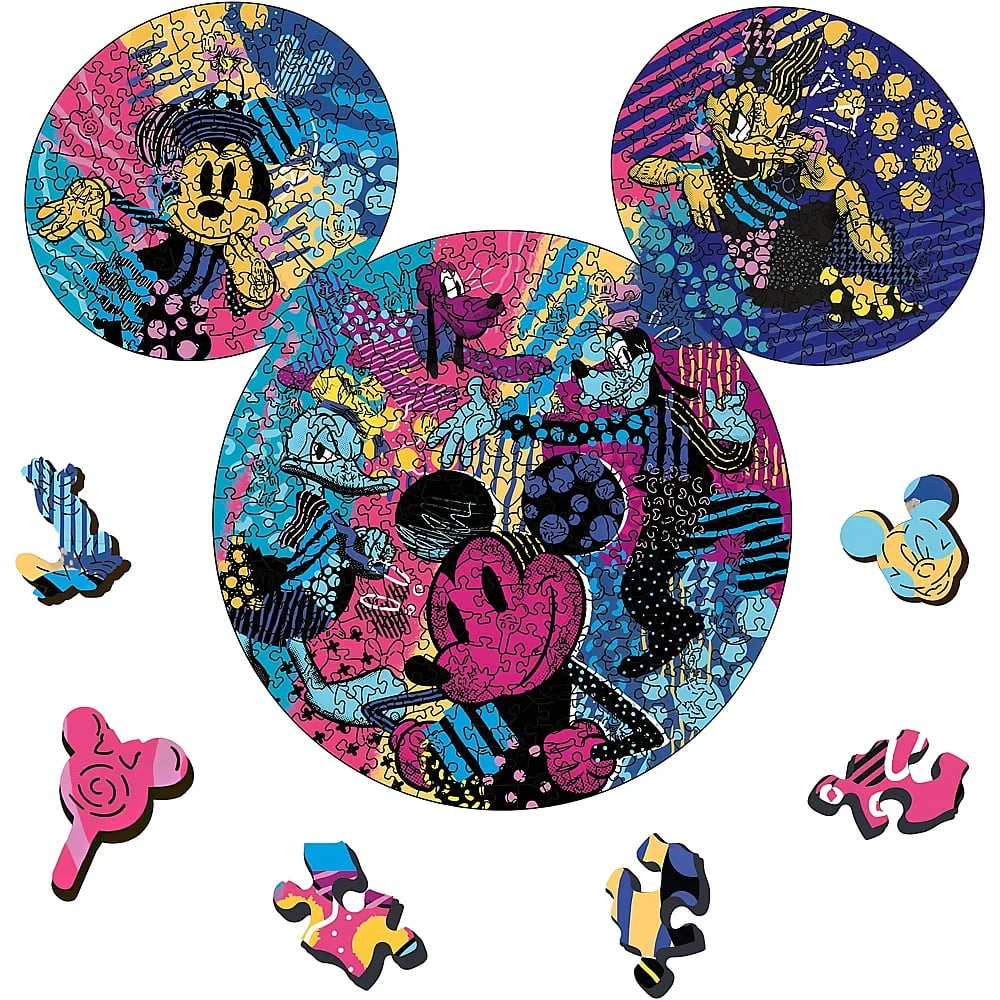 Un puzzle a forma di Topolino con personaggi Disney colorati e astratti come Topolino, Minnie e Paperino.