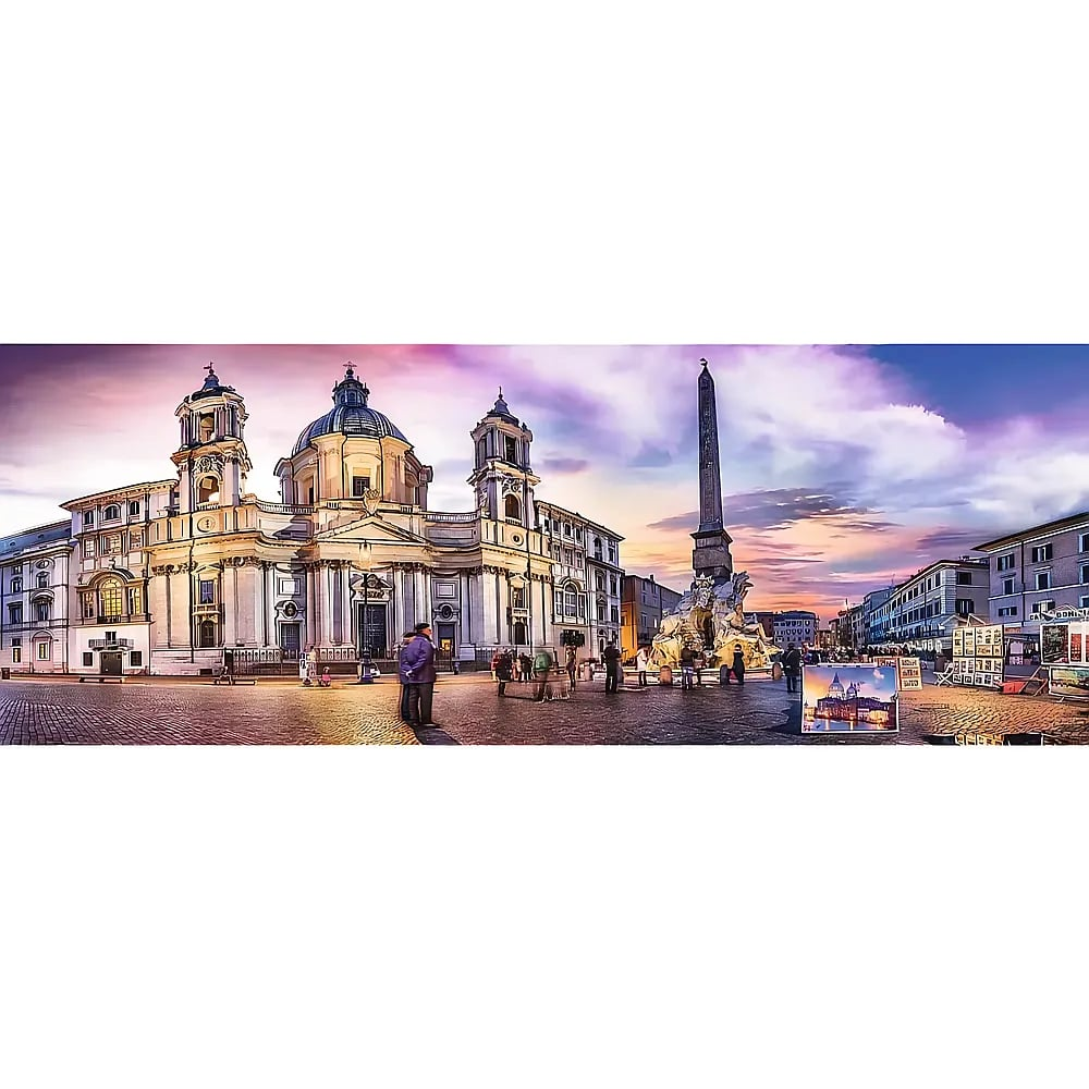 Vista della vivace Piazza Navona a Roma con la chiesa di Sant'Agnese in Agone al tramonto.