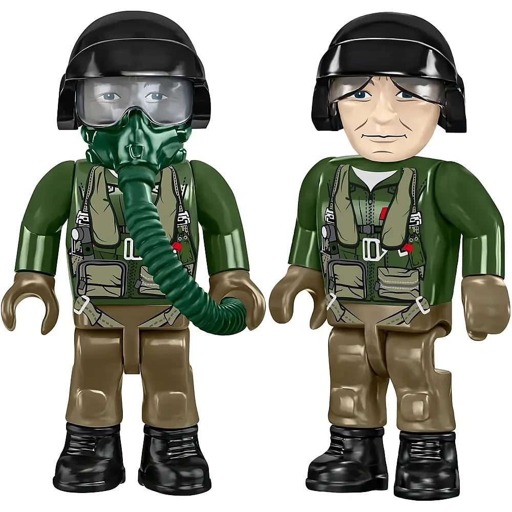 Dwie figurki wojskowych pilotów w zielonych mundurach, hełmach i butach, jedna w masce.