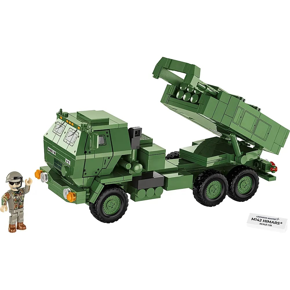 Jouet M142 HIMARS en blocs de construction verts avec une figurine de soldat sur fond blanc.