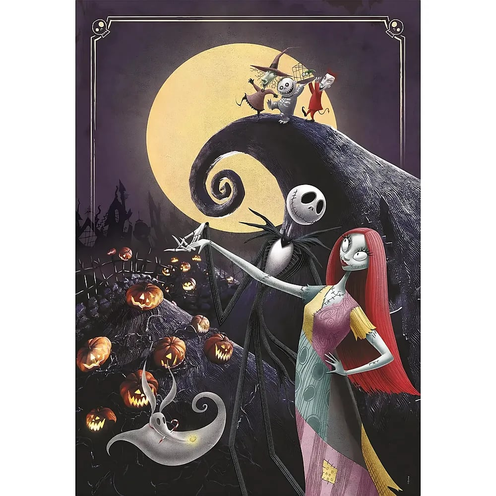 Jack Skellington und Sally stehen vor einem großen Mond mit Kürbissen und Geisterhund.