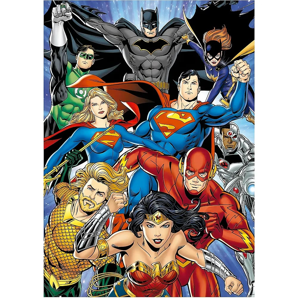 DC-Superhelden, darunter Batman, Superman und Wonder Woman, posieren dynamisch zusammen.