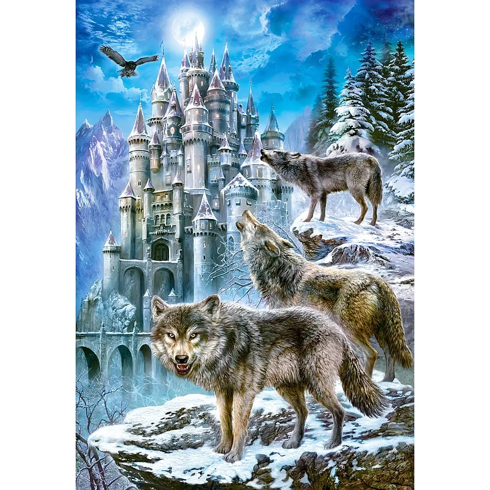 Drei Wölfe vor einem märchenhaften Schloss im Schnee bei Mondlicht.