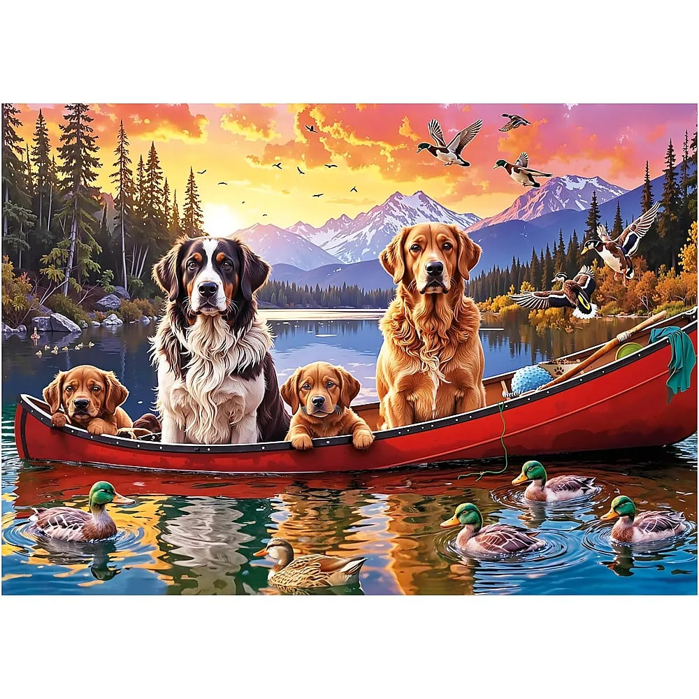 Cuatro perros se sientan en una canoa roja en un lago tranquilo al atardecer, rodeados de montañas, bosques y patos.
