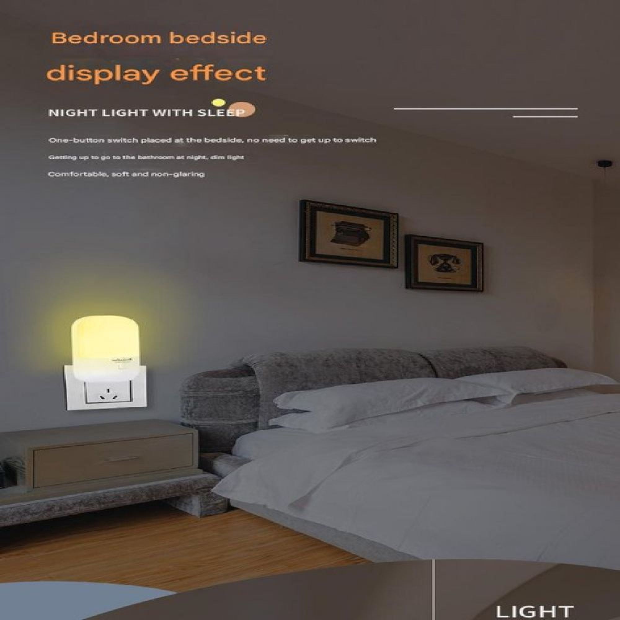 Nachtlicht eingesteckt an der Wand neben einem modernen Bett mit weißer Bettwäsche.
